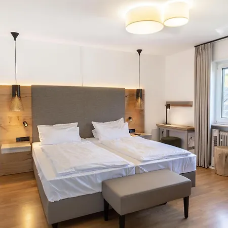 Haus Am Weinberg Bed & Breakfast 3*